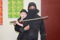 dsc_3219.jpg The master Ninja and his apprentice get ready to take on the Google costume contest