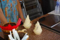 dsc_3957.jpg We get some Dole Fruit Whips outside the Tiki Hut.  Known as "The Dole"
